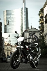 Promos Husqvarna : 1000 EUR de réduction sur la Nuda 900