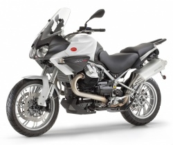 Promos Moto Guzzi : pack assistance et 1.000 EUR d'aide à la reprise sur les Stelvio