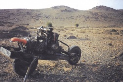 Emile Leray : Raid en solitaire en Afrique sur une 2CV devenue 2 roues