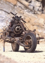 Emile Leray : Raid en solitaire en Afrique sur une 2CV devenue 2 roues