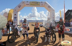 Le podium moto du Rallye Oilibya du Maroc - Crédit photo : NPO