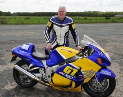 Mike Grainger bat le record de vitesse d'Angleterre : 401km/h enregistrés