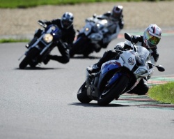 Stages de pilotage de Radiguès Rider School - Crédit photo : DRRS
