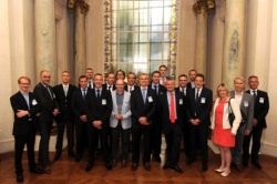 2R Fleet Services reçoit le Trophée Service de l'année aux entreprises