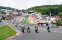 6 Heures Moto : une parade destinée aux spectateurs 