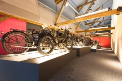 La Grange à Bécanes : le musée à vivre de la moto ancienne (photo : La Grange à Bécanes)