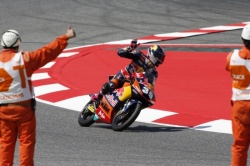 Moto3 Sepang : la pole pour Salom