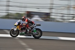 MotoGP : Bradl chute de haut à Indianapolis