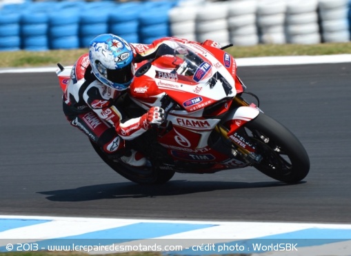Carlos Checa lors de l'ouverture de la saison à Phillip Island