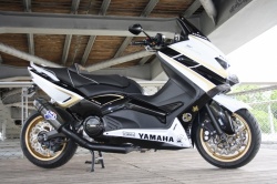Yamaha TMax 530 sur mesure à Bastille