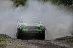 Peterhansel prend seul la tête de la catégorie auto - Photo : François Flamand / DPPI