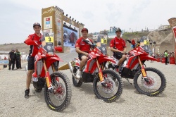 Dakar : le team Honda HRC au départ