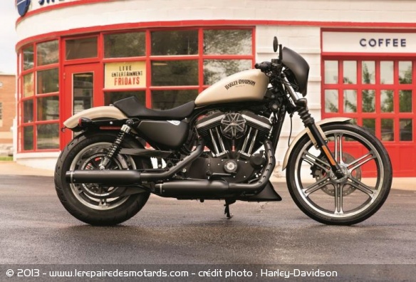 Harley-Davidson Sportster Iron 883