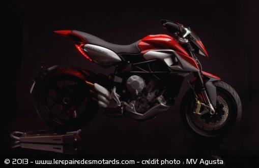 MV Agusta : la Rivale 800 primée au salon de Milan