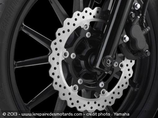 Custom Yamaha XV950 - disque