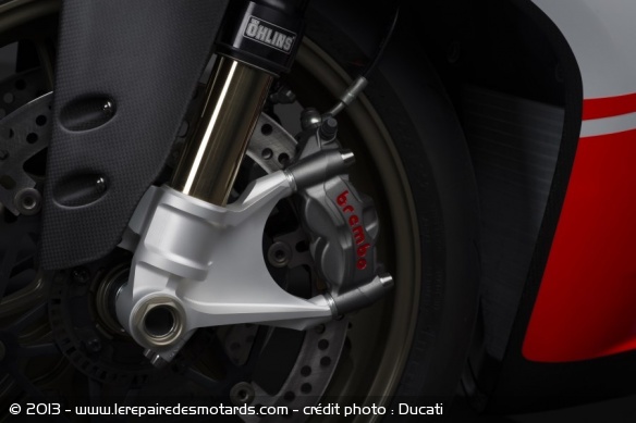 Le freinage est assure par des triers Brembo