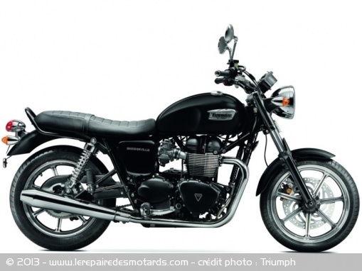 Triumph Bonneville noire