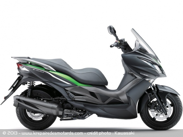 Maxi-scooter Kawasaki J300