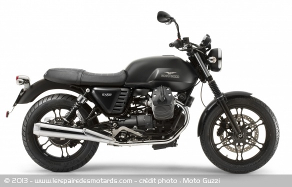 Moto Guzzi V7 Stone 2014