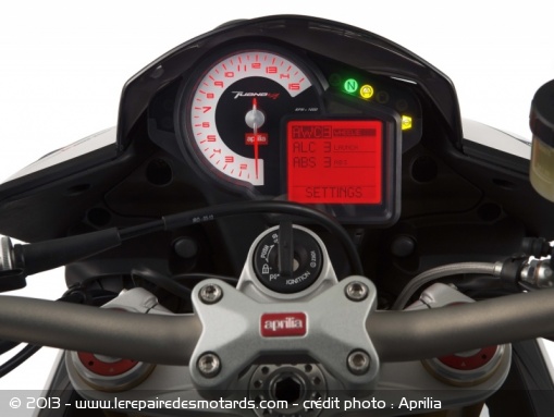 Roadster Aprilia Tuono V4 R ABS 2014