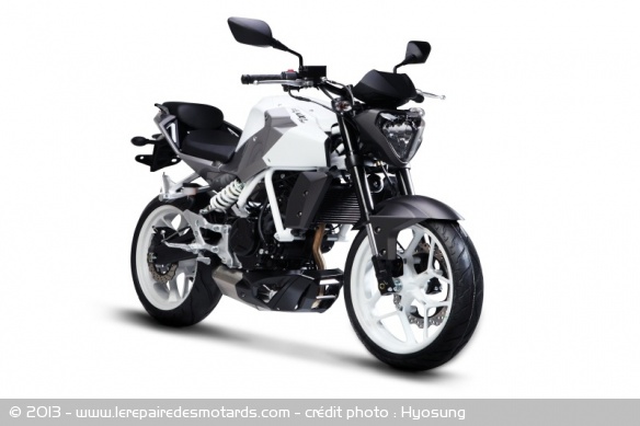 Roadster Hyosung GD250N