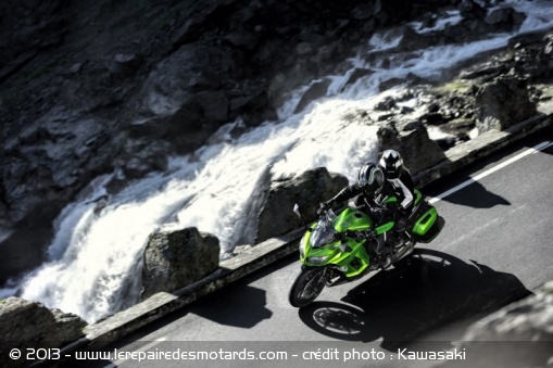 Sport-touring Kawasaki Z1000SX 2014