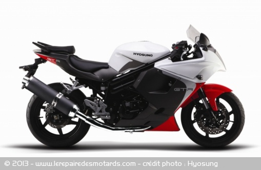 Sportive Hyosung GT650R