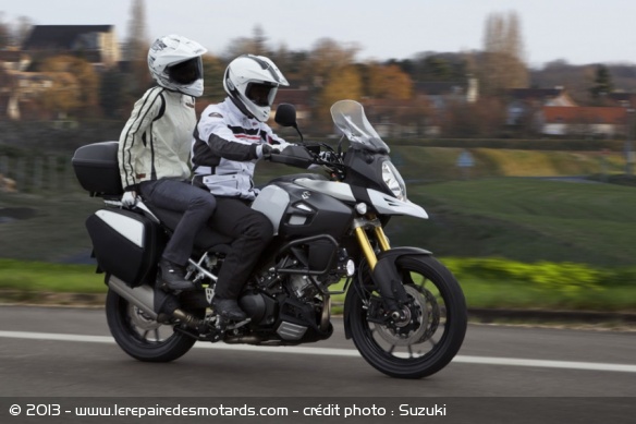Suzuki V-Strom 1000 en duo