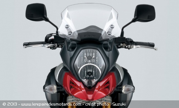 Suzuki V-Strom 1000 de face