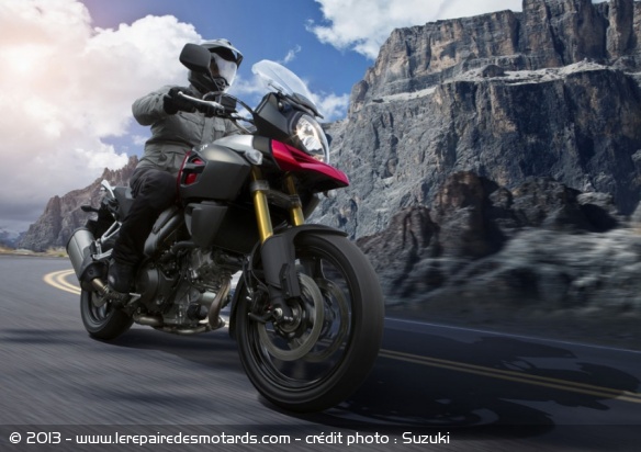 Suzuki V-Strom 1000 à la montagne