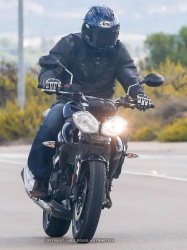 Photos volées de la Triumph Street monocylindre - crédit photo : Chris Doane Automotive LLC