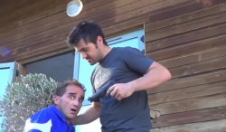 Vidéo : Serge Nuques pris en otage par Toniutti