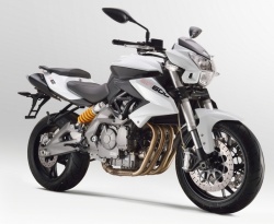 World Benelli Weekend : modèle BN 600