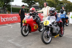 Classic TT : Dunlop mène les qualifications