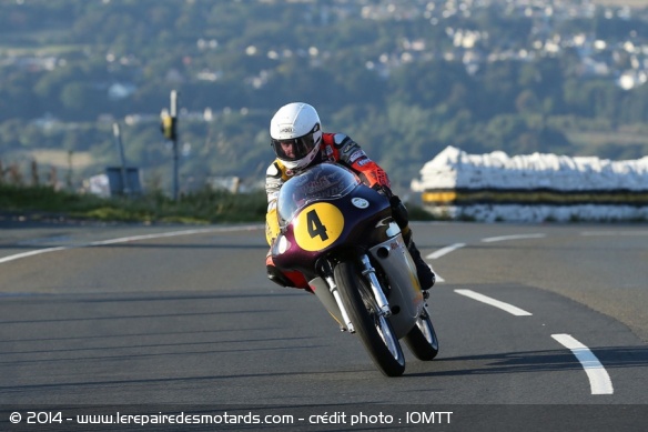 Oliver Linsdell, premier pilote Royal Enfiel en 500 cm3