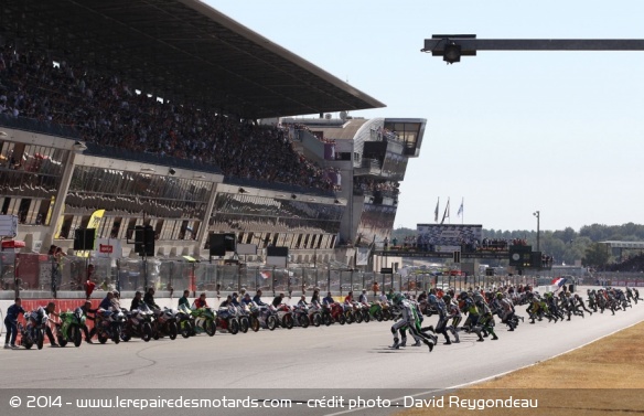 Le départ des 24h du Mans 2012
