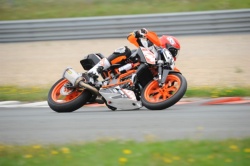 KTM 390 Duke Cup : Beucher s'impose au Vigeant