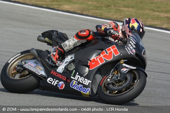 MotoGP : Bradl progresse à Sepang