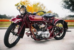 5 motos de Steve McQueen aux enchères