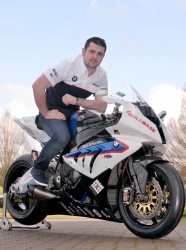 Tourist Trophy : Dunlop avec BMW