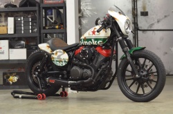 XV950R Old Racer de la concession Liberty Yam