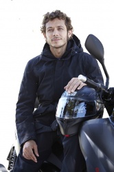 Pub Dainese avec Rossi
