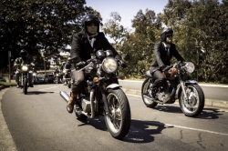 Costumes et motos classiques sont attendues au Distinguished Gentlemen's Ride