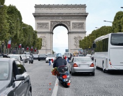Jeu : 3 jeux de pneus scooter à gagner