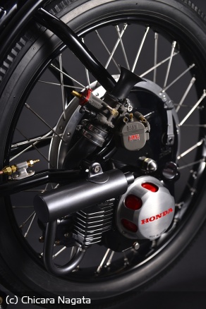 Détail de la moto de surveillance