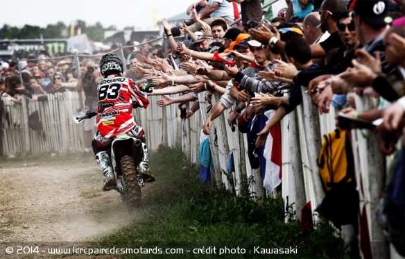 Quatrième du GP, Frossard salue les spectateurs - crédit photo : Kawasaki