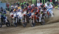 MX2 : Tixier victorieux à Loket