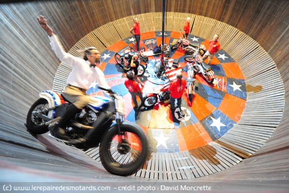 Indian Scout sur le mur de la mort