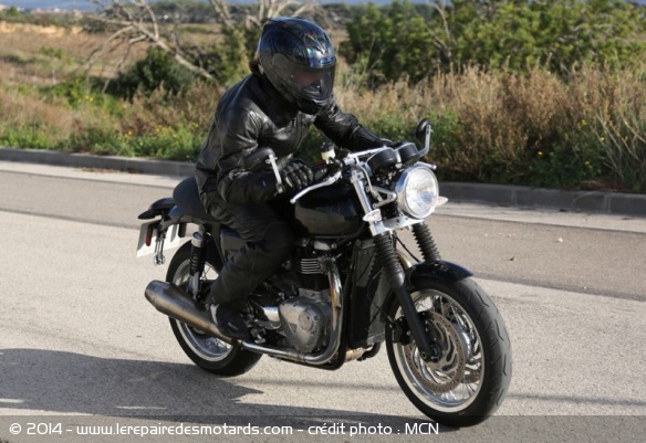 La Triumph Street Tracker dans sa version standard