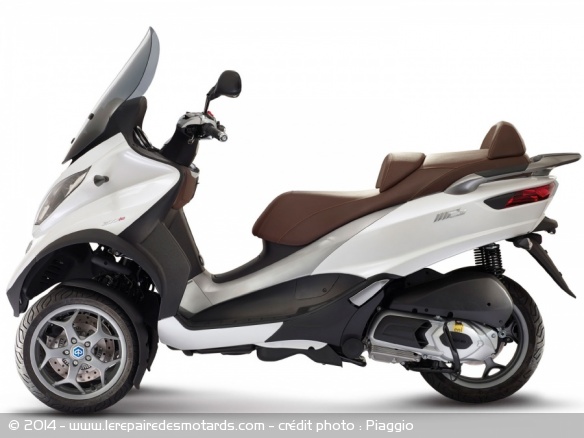 Scooter 3-roues Piaggio MP3 300